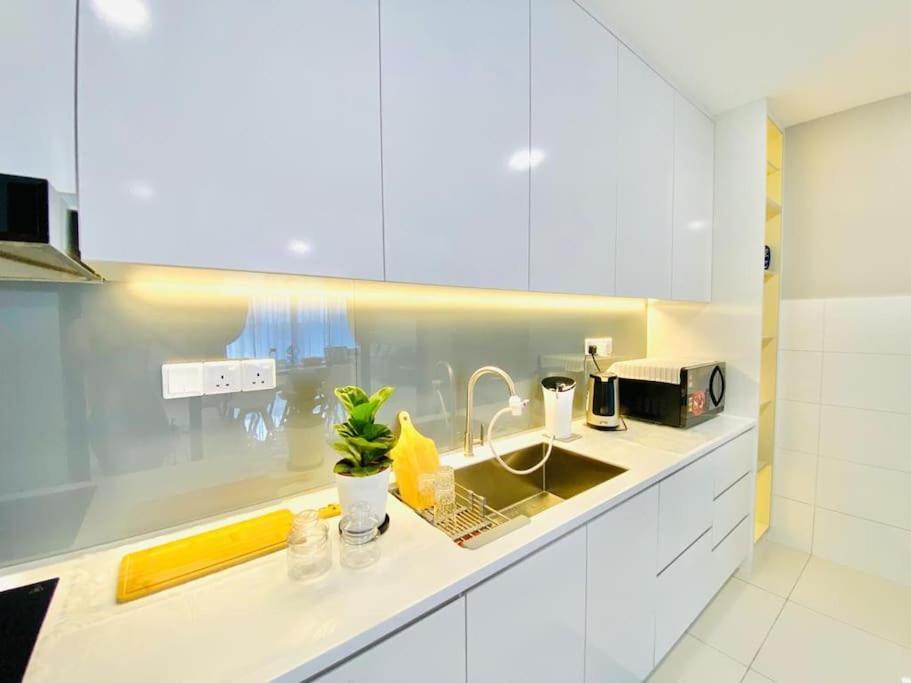 Lavile A-z Management Service @ Welcome Pm For Info Apartemen